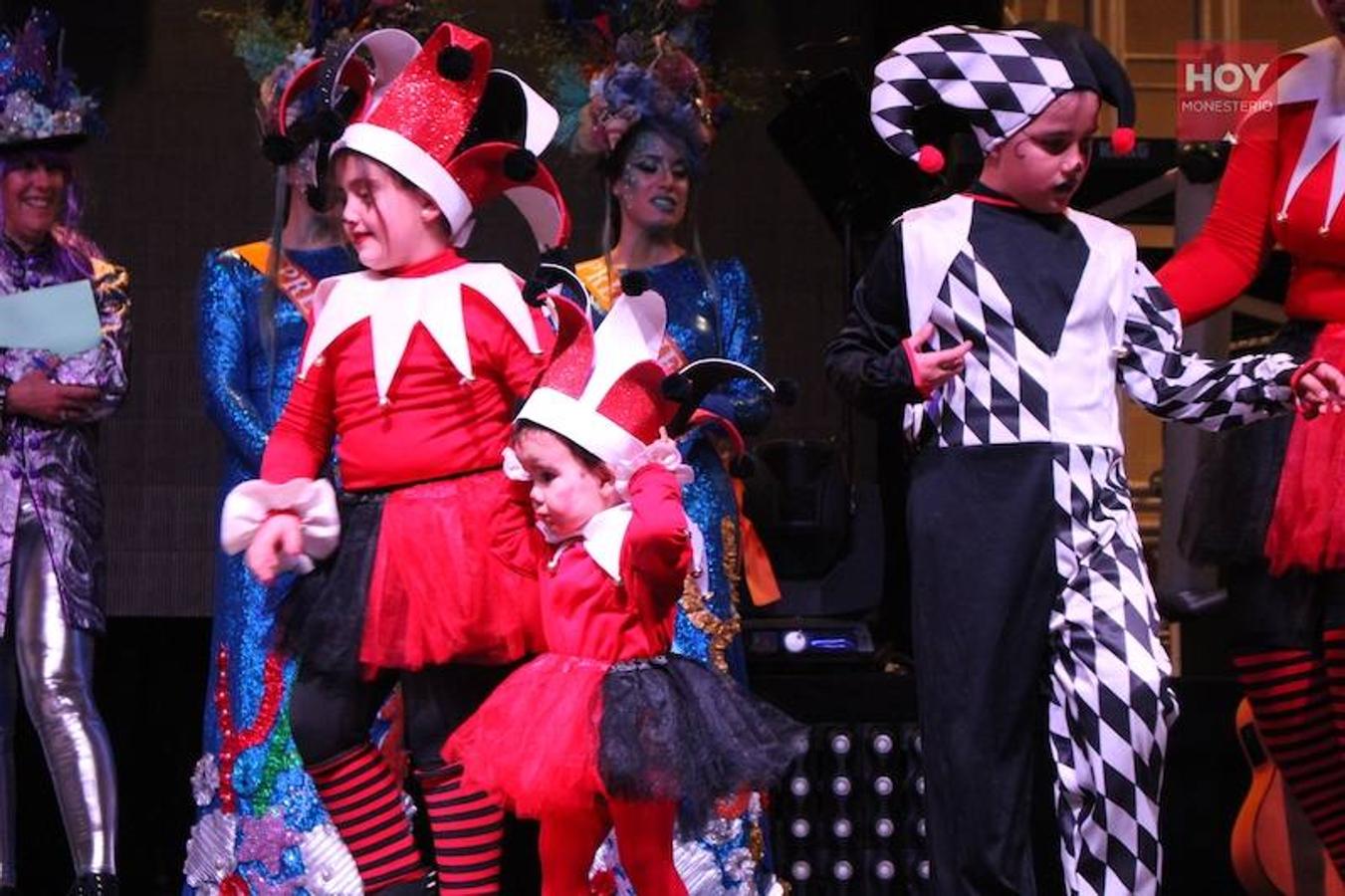 El jurado lo tuvo muy complicada dada la alta participarción y la lcalidad de los disfraces