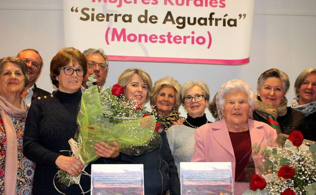 Representante de Josefa, a la izquierda, y Manuela, a la derecha. 