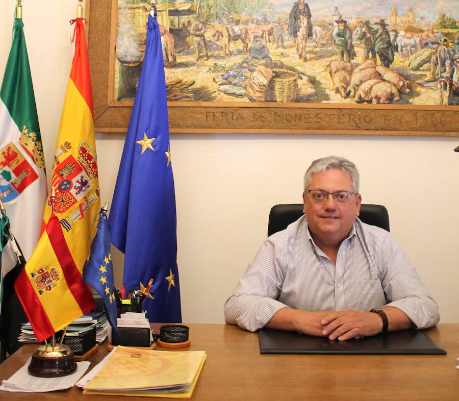 Garrote en el despacho de la alcaldía, tras las elecciones 