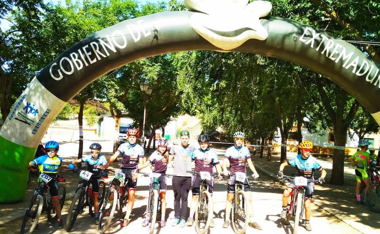 Continúan los logros de los lobeznos, esta vez, en el 'Campeonato de Extremadura XCO'