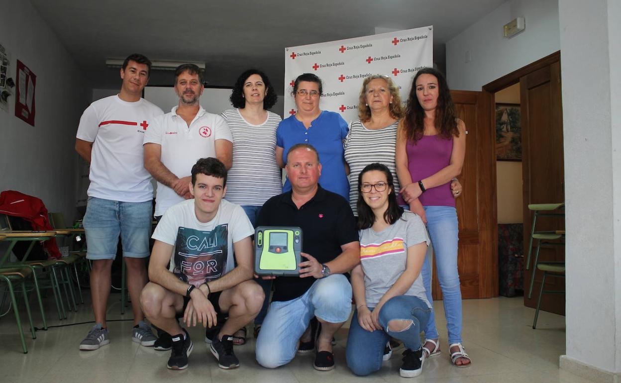 Uno de los grupos de voluntarios que recibieron la formación, junto a los técnicos que la impartieron, Dani y Abraham 