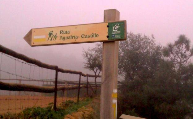 Cartel identificativo de la ruta senderista 