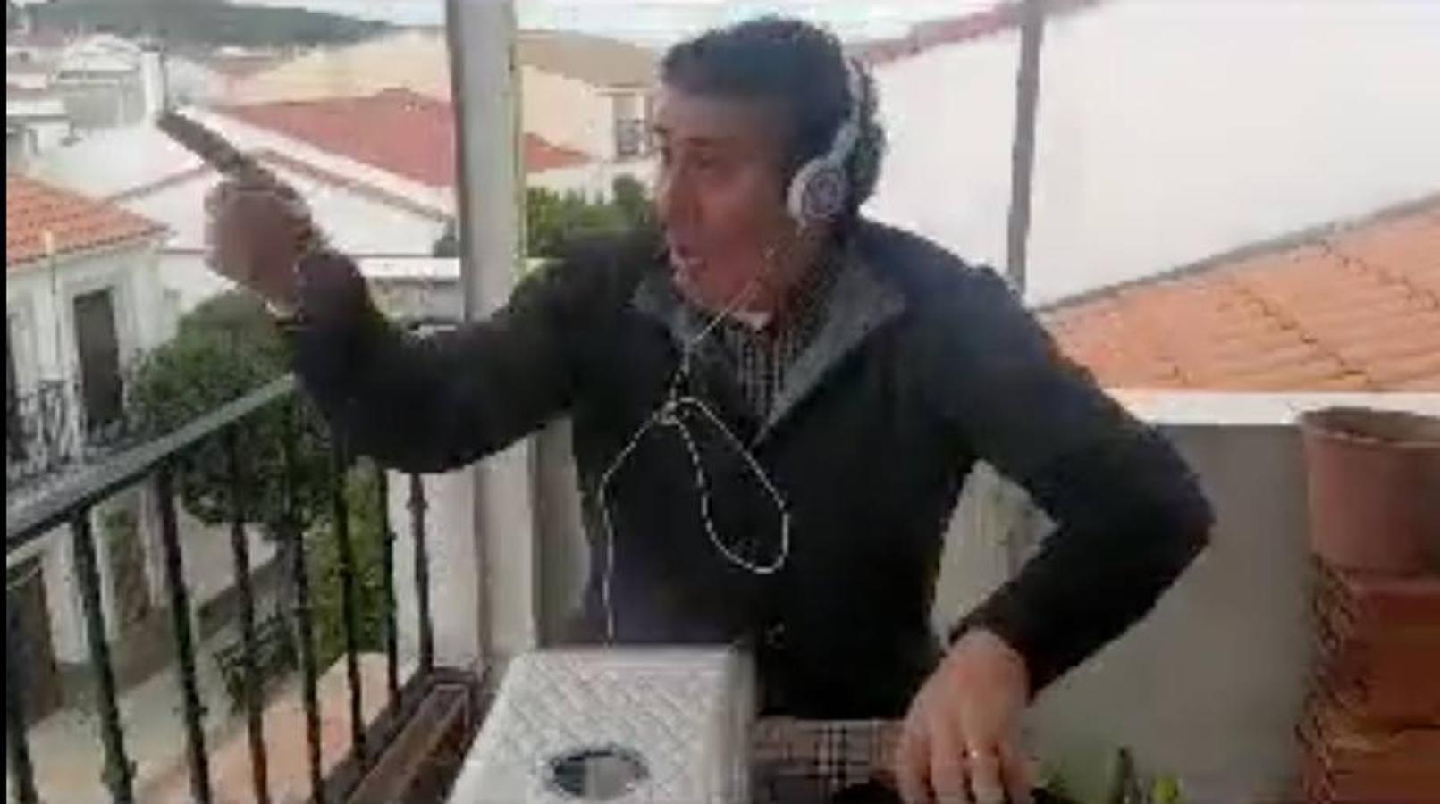 Fotos: Los monesterienses celebran la Fiesta de la Primavera desde casa