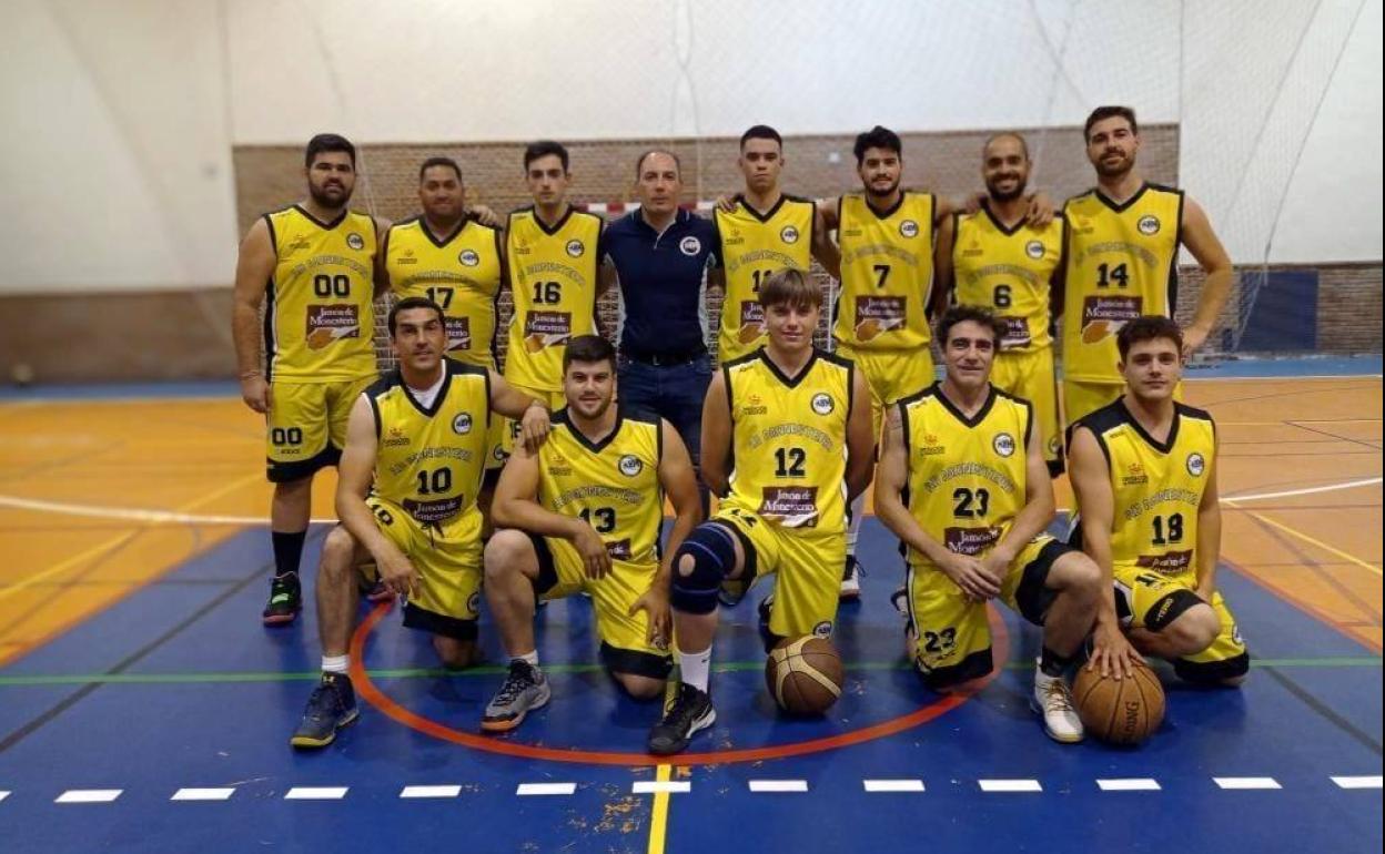 Integrantes del equipo senior maculino, que compite en el Trofeo Diputación de Badajoz 