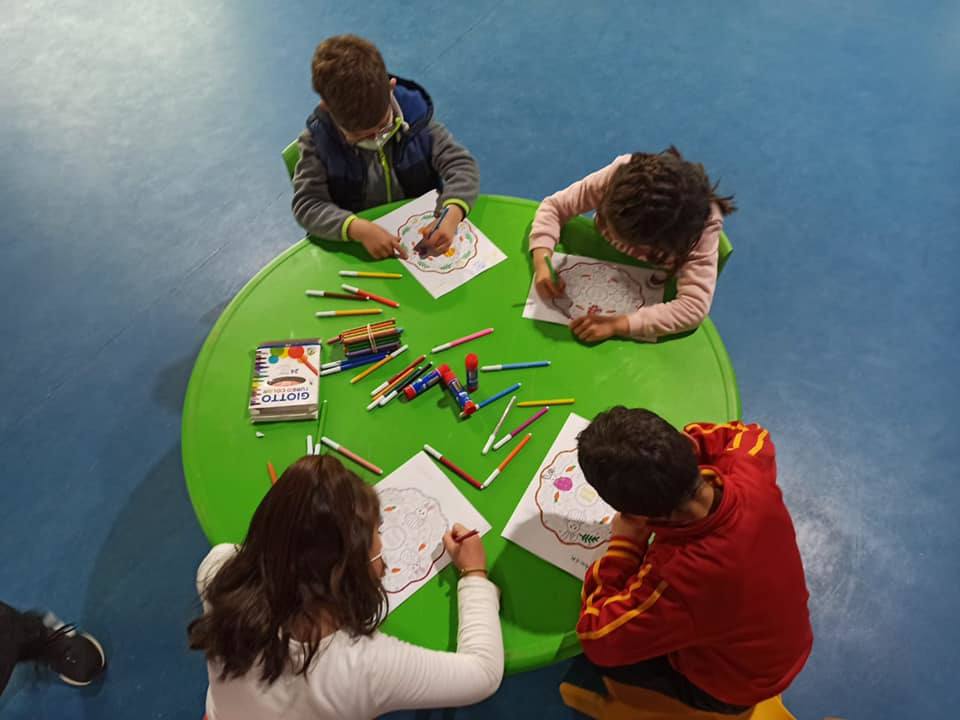 Manualidades, deportes, música, ludoteca y actividades recreativas para niños esta Semana Santa en Monesterio