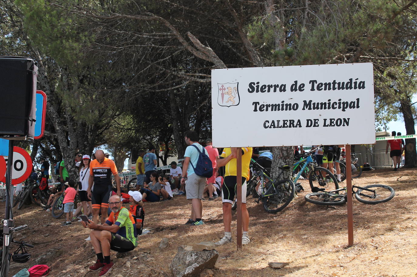 Ambiente en la subida a Tentudía