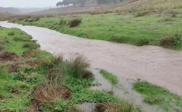 Imagen de hoy del reculaje del embalse de Tentudía 
