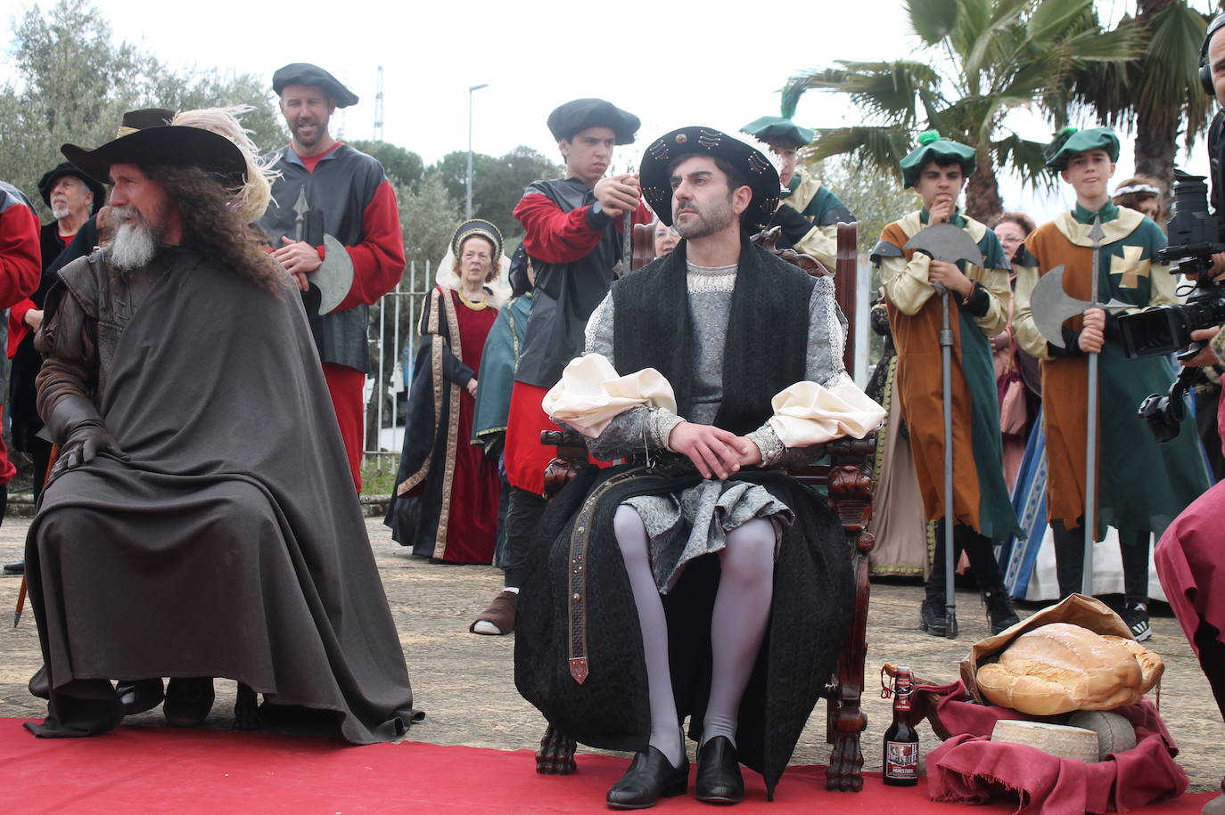 En imágenes, el II recibimiento de Carlos V en Monesterio