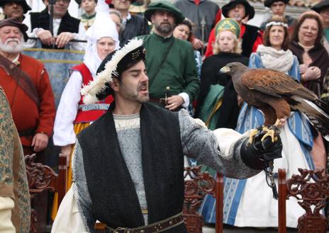 Imagen secundaria 1 - Bailes de la época, juegos y ofrendas