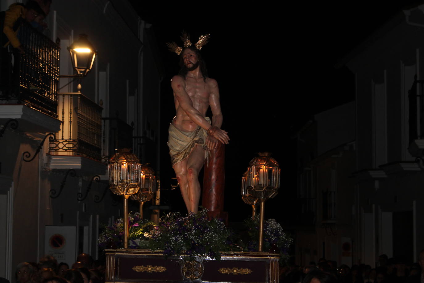 La mujeres vuelven a ser los pies y los ojos del Cautivo y del Amarrado a la Columna