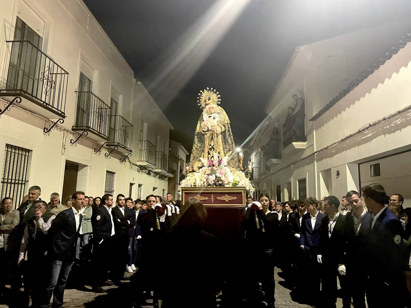 La Virgen de la Soledad procesionó la noche del Viernes Santo