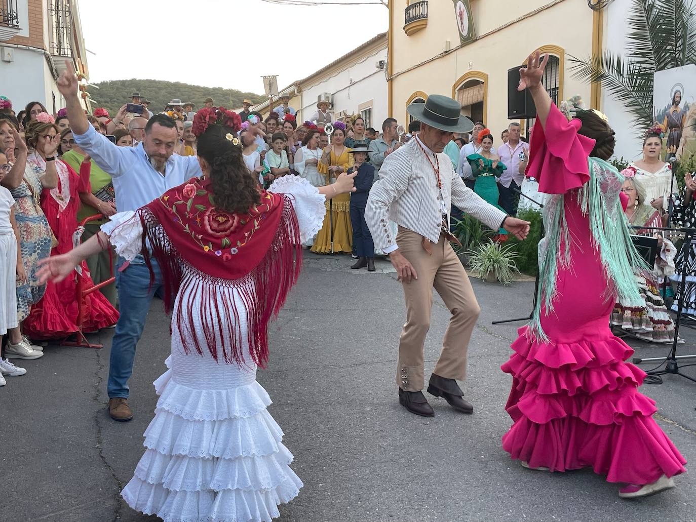 PROCESIÓN DE SAN ISIDRO POR LAS CALLES DE MONESTERIO