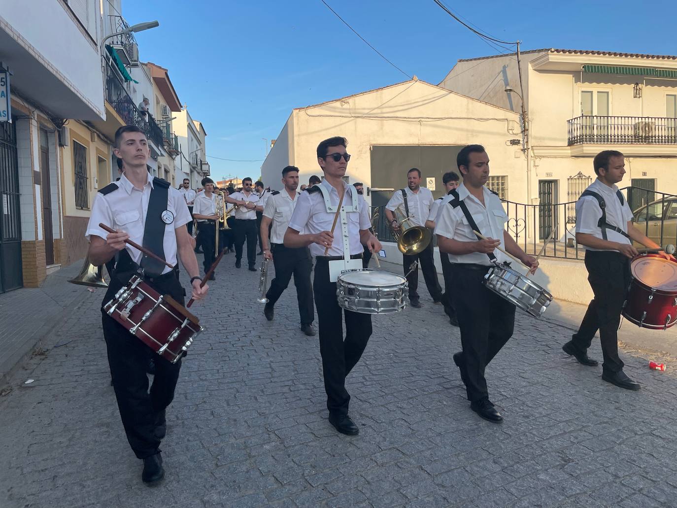PROCESIÓN DE SAN ISIDRO POR LAS CALLES DE MONESTERIO