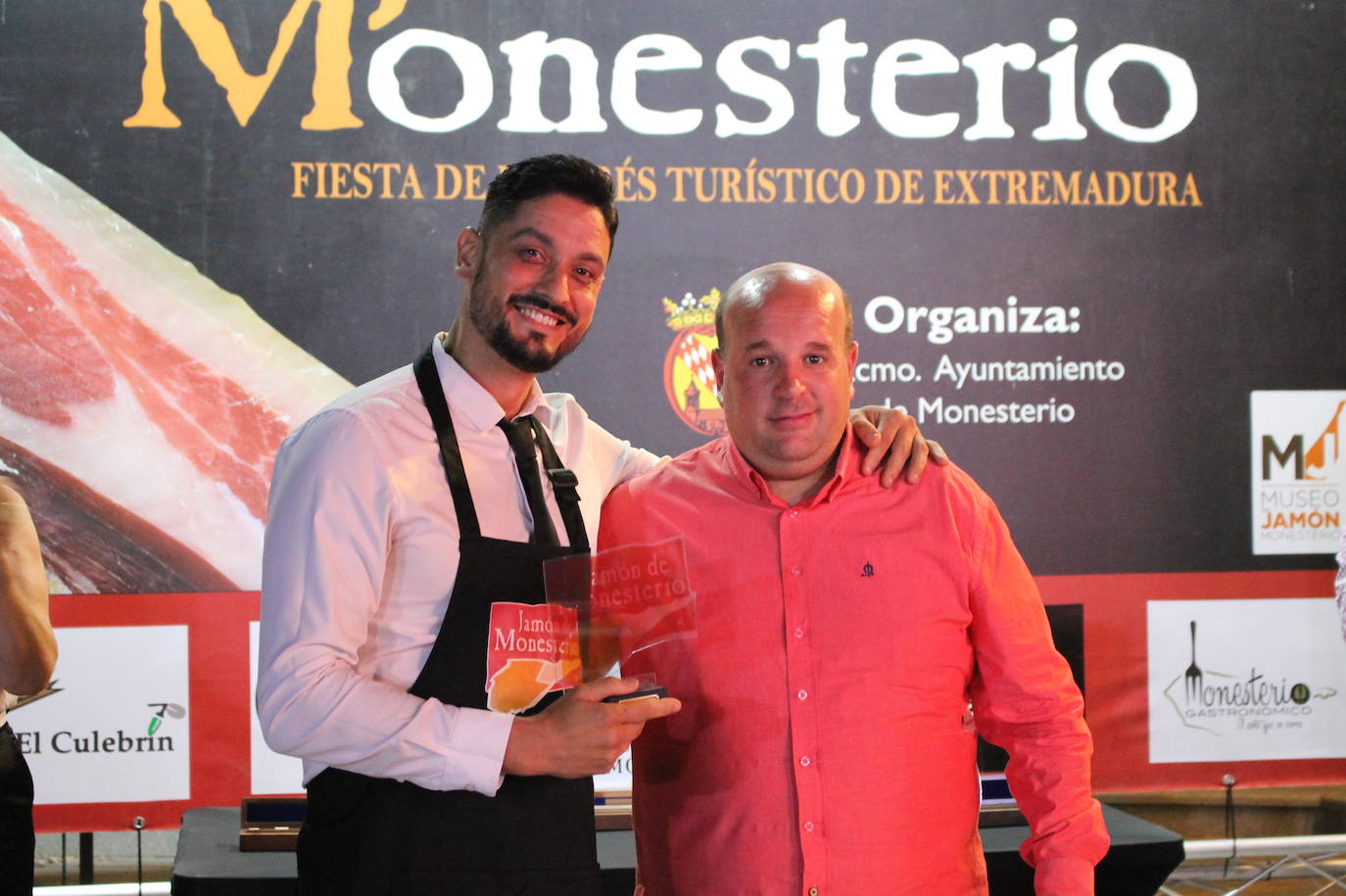 Javier Torres junto a Álvaro Gordito, miembro del jurado