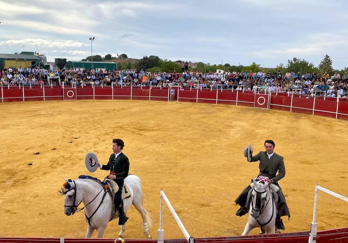 Grandioso espectáculo de Andy Cartagena y Leonardo Hernández ayer en Monesterio