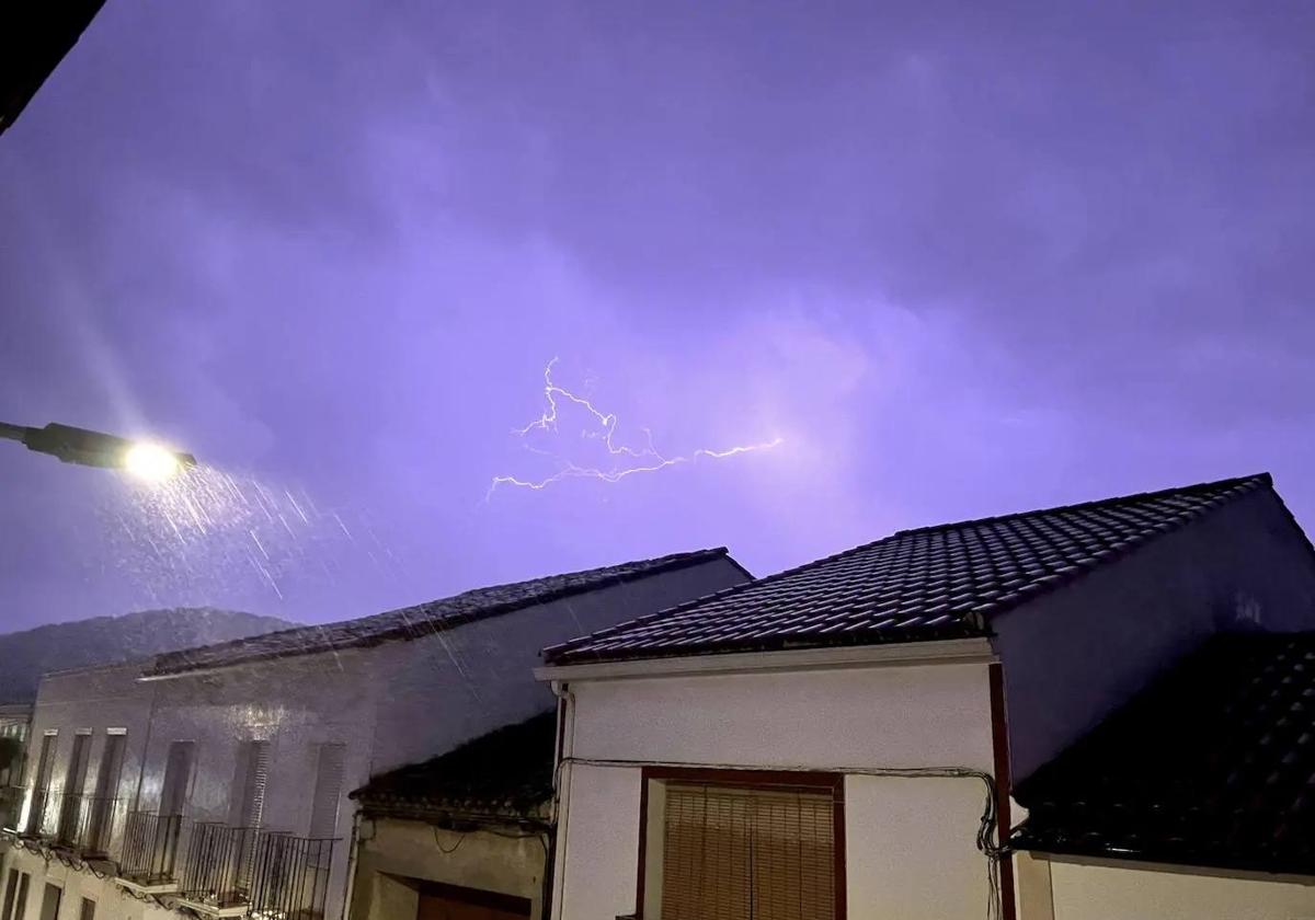 La lluvia deja en Monesterio más de 20 litros en apenas media hora