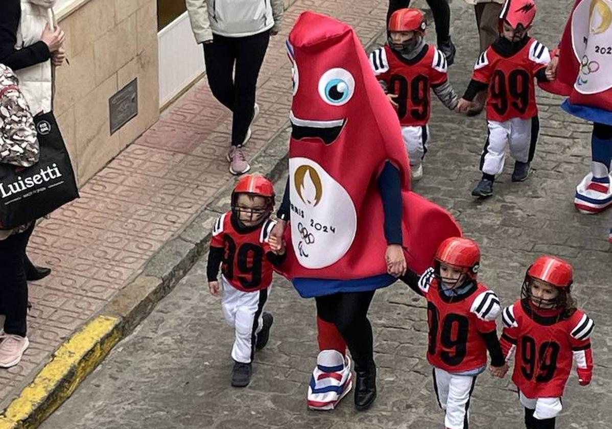 Los más pequeños de la casa inauguran el carnaval en Monesterio