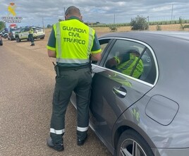 Interceptado en Monesterio un conductor que dio positivo en alcohol y drogas y pretendía continuar la marcha