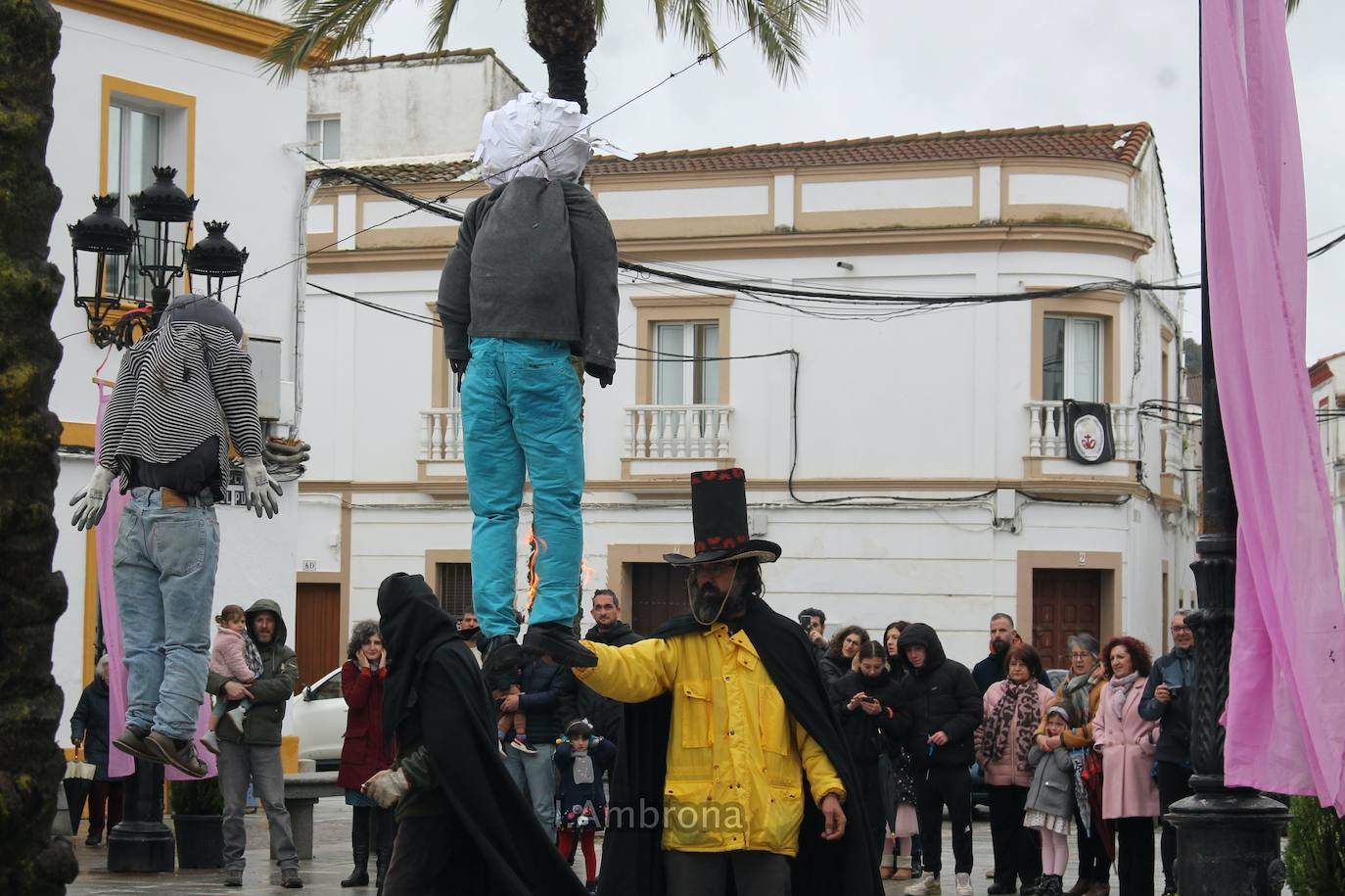 En imágenes, la tradicional Quema de Judas de Monesterio 2024
