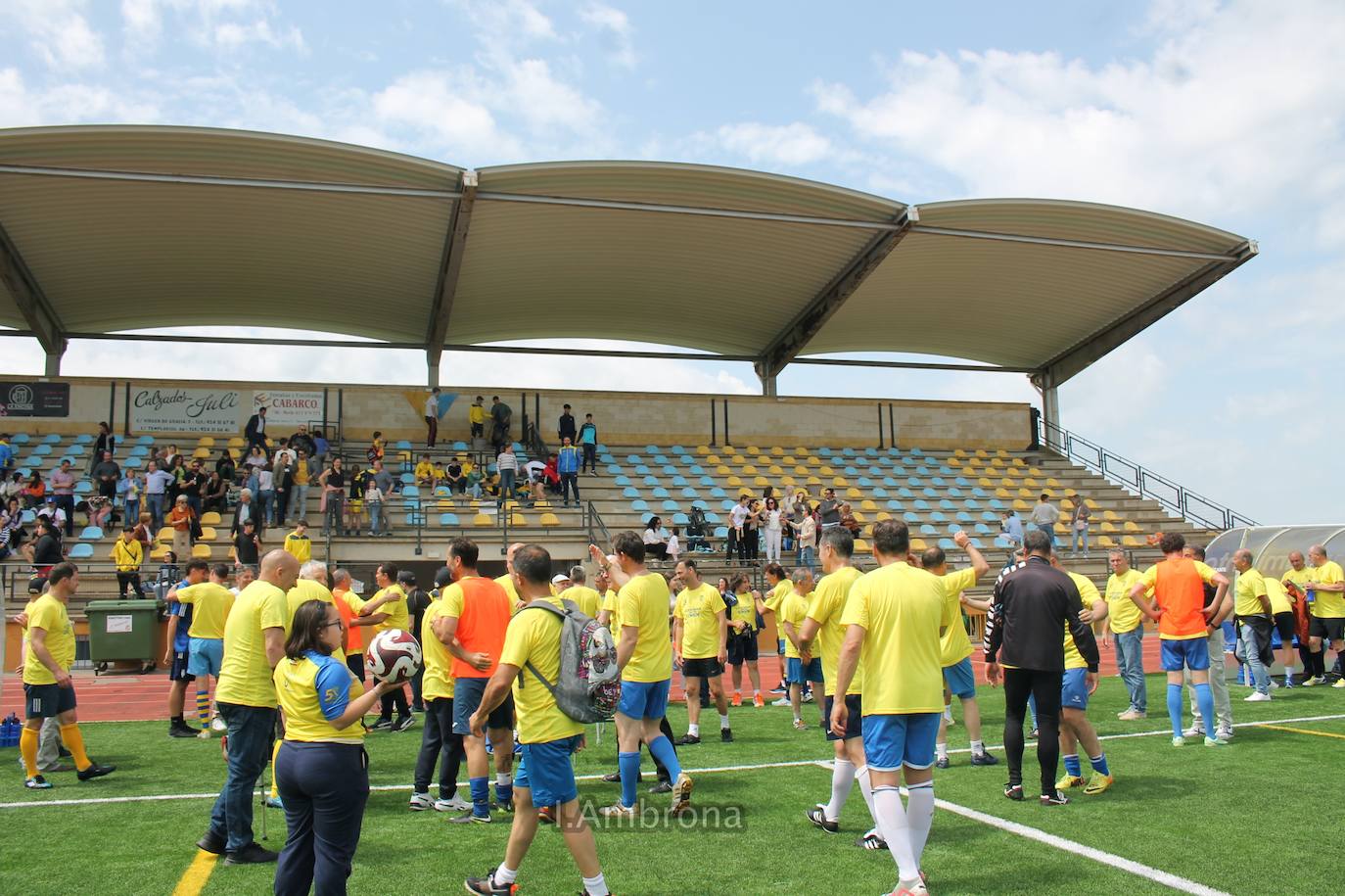 Las leyendas del Mone se reúnen por el 50 aniversario del club