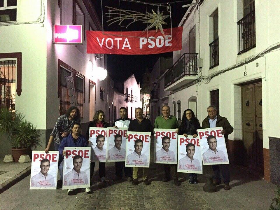 Miembros del PSOE en el inicio de la campaña