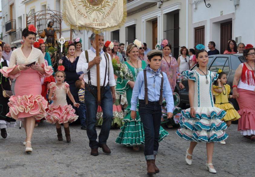 Romeros durante la procesión del pasado año 