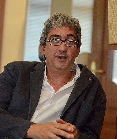 Joaquín Macías en la redacción de HOY 
