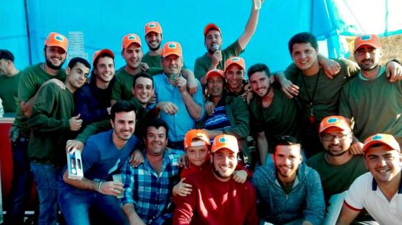 Jóvenes organizadores de la cita cinegética 