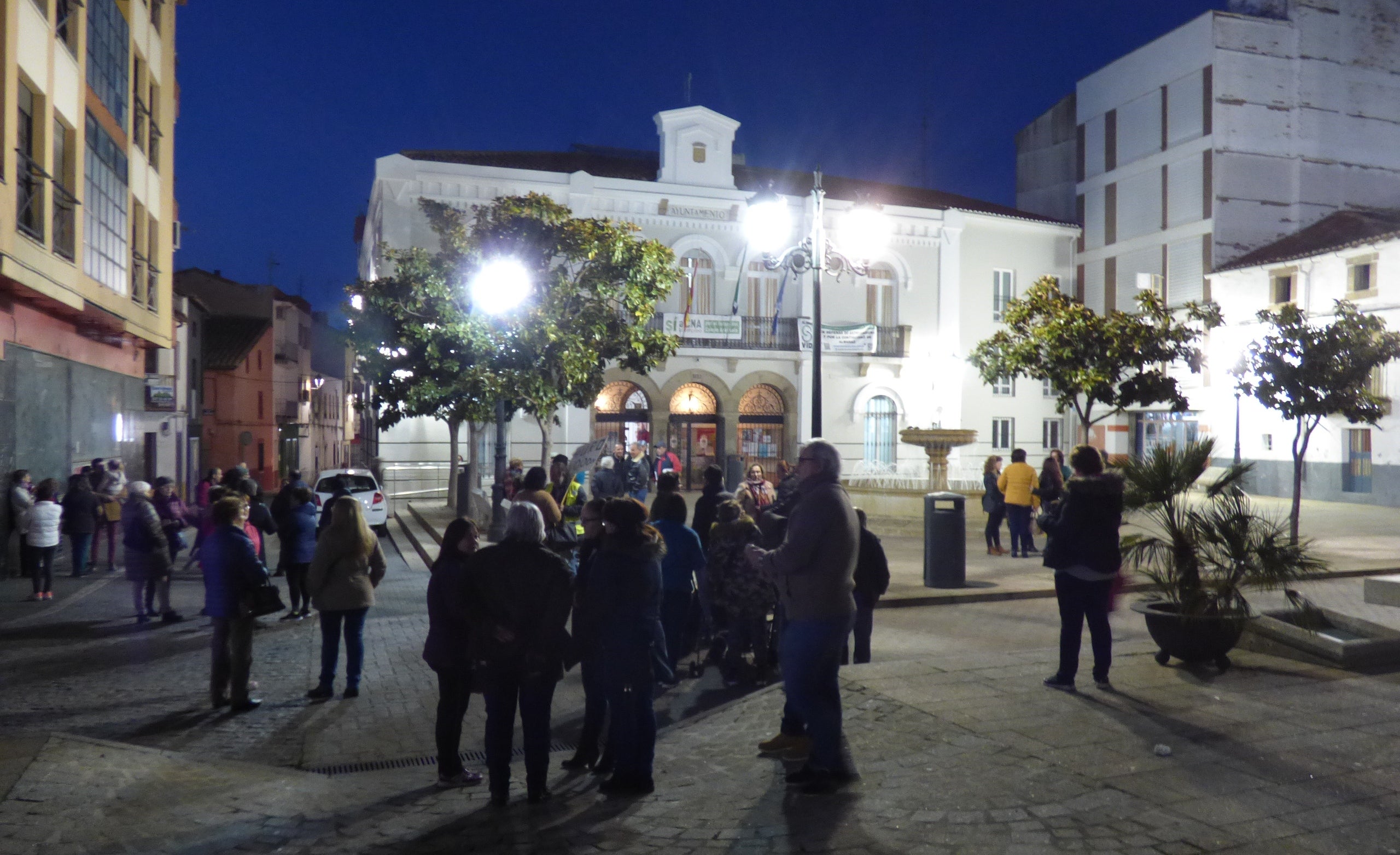 Concentración en la plaza promovida por la plataforma No al Muro 