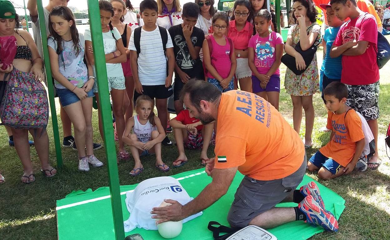 La campaña 'Cuídate en verano' llegará al colegio Sierra de Gredos y a la piscina municipal