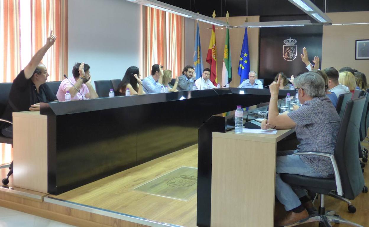 El pleno del jueves se adelanta a las 18.00 h. con motivo de la manifestación de No al Muro