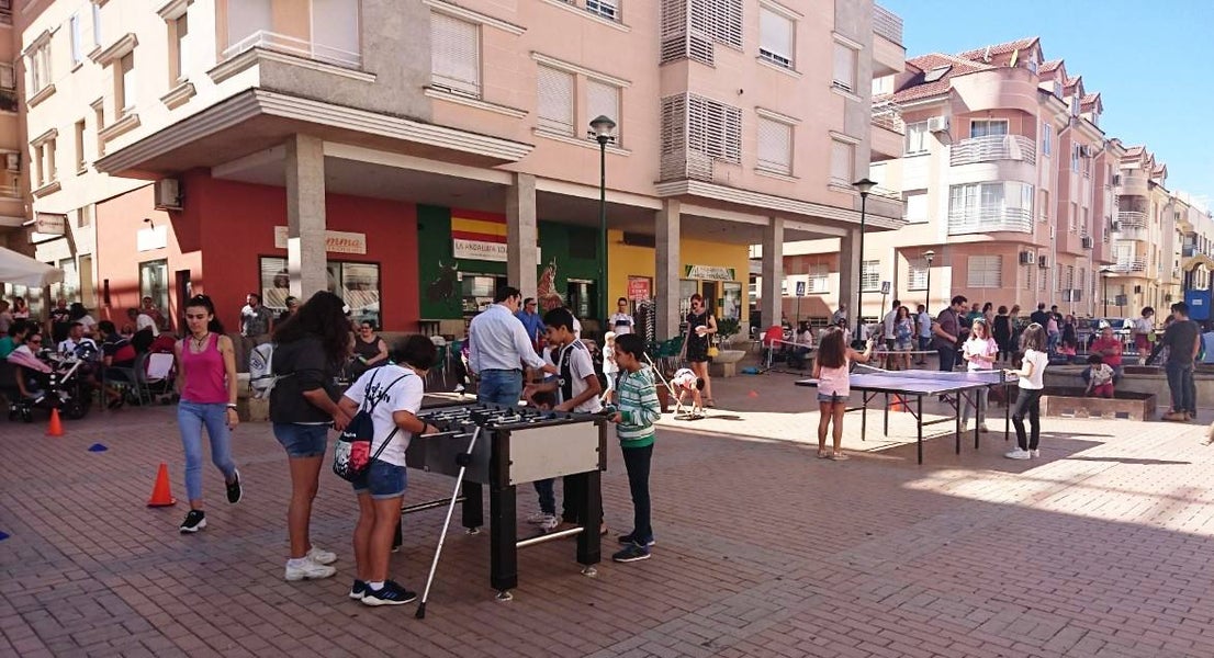 Mucho calor y mucho público en la calle, en las plazas, en bares y en terrazas y en la mayoría de las actividades realizadas. Así se podrían resumir, a grandes rasgos, las fiestas de San Miguel, aunque lógicamente cada uno hará su propio balance en función de lo que haya disfrutado. Porque también hay quien se queja del exceso de ruidos, de la acumulación de basuras y de la falta de civismo. Repasamos las fiestas en casi 30 fotografías, aunque podrían ser muchas más.