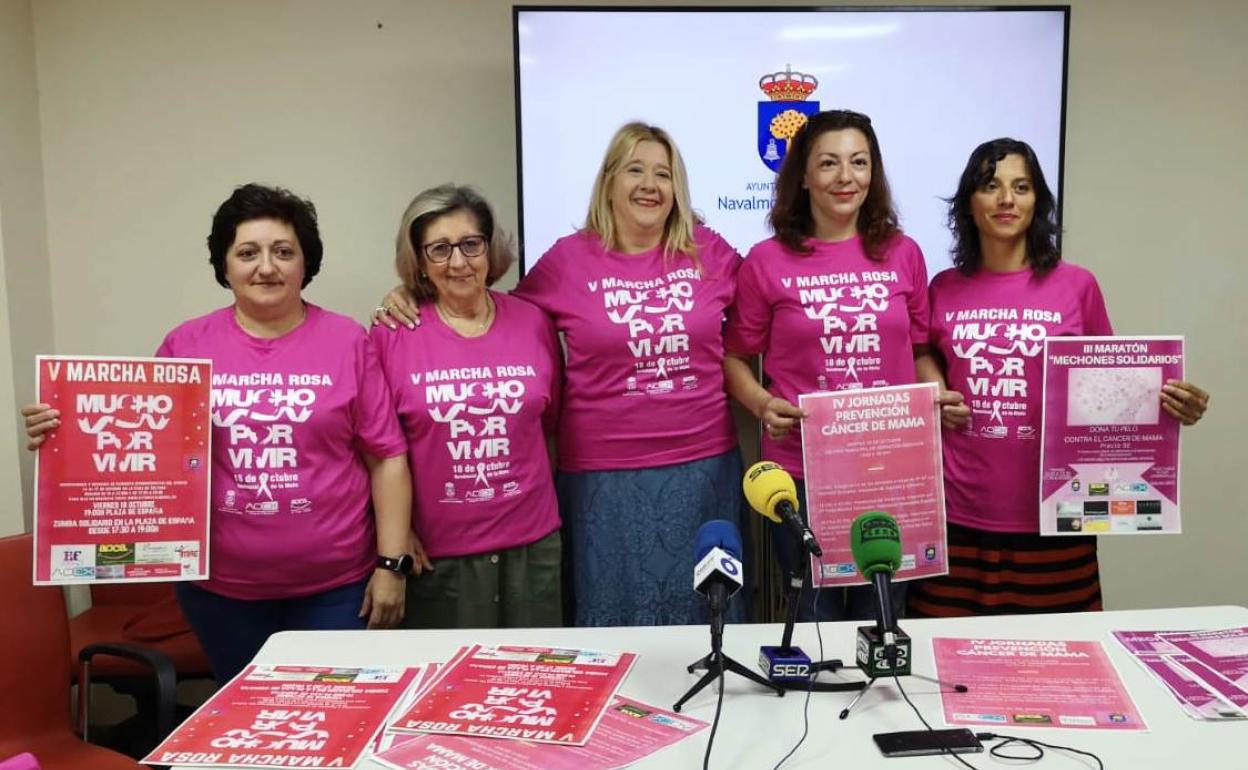 Presentacíón de la semana contra el cáncer de mama 