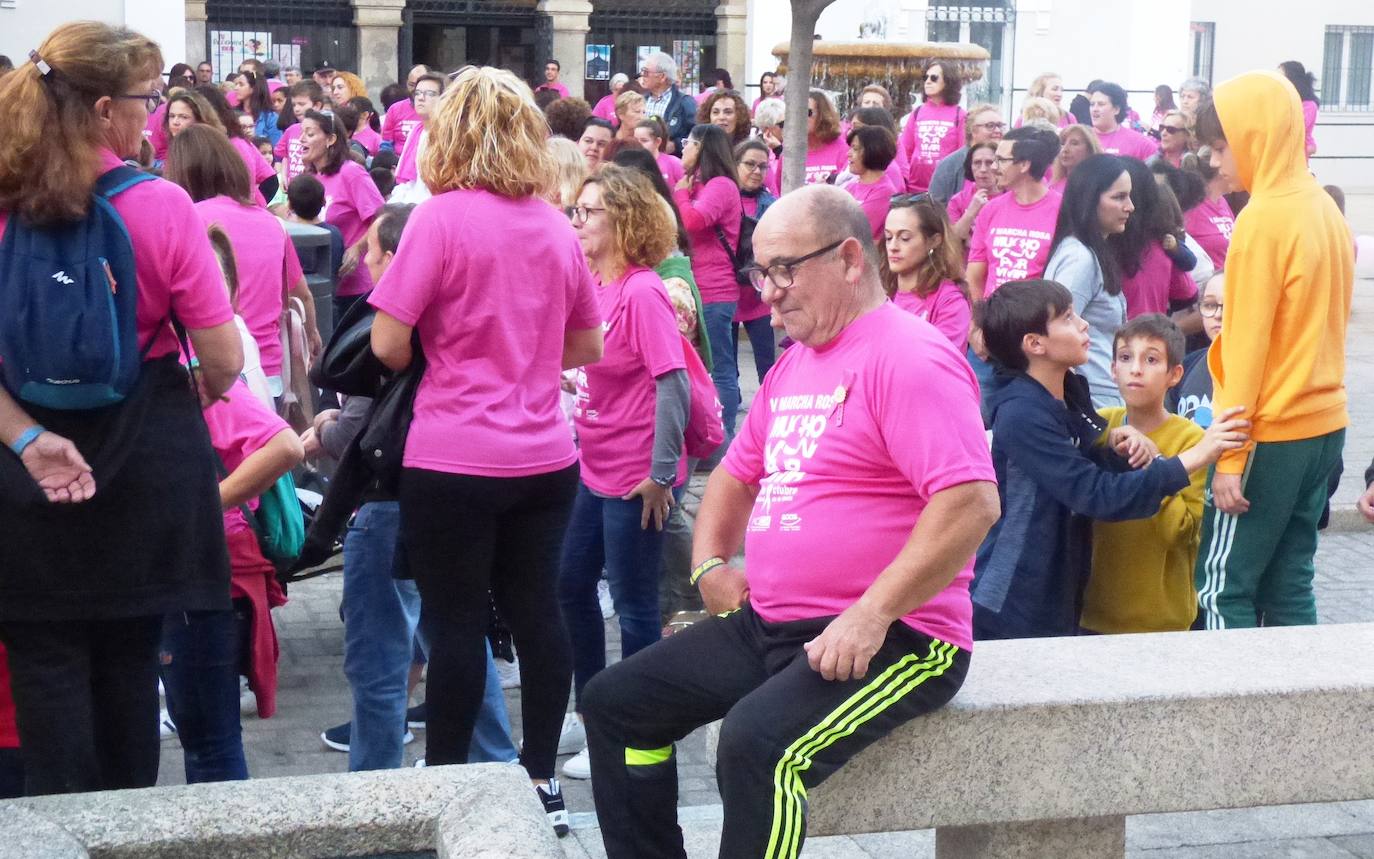 Fotos: Multitudinaria Marcha Rosa contra el cáncer de mama