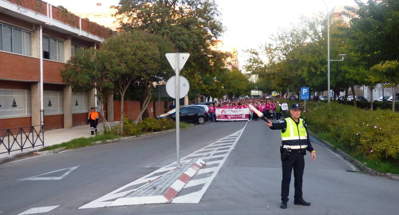 Fotos: Multitudinaria Marcha Rosa contra el cáncer de mama