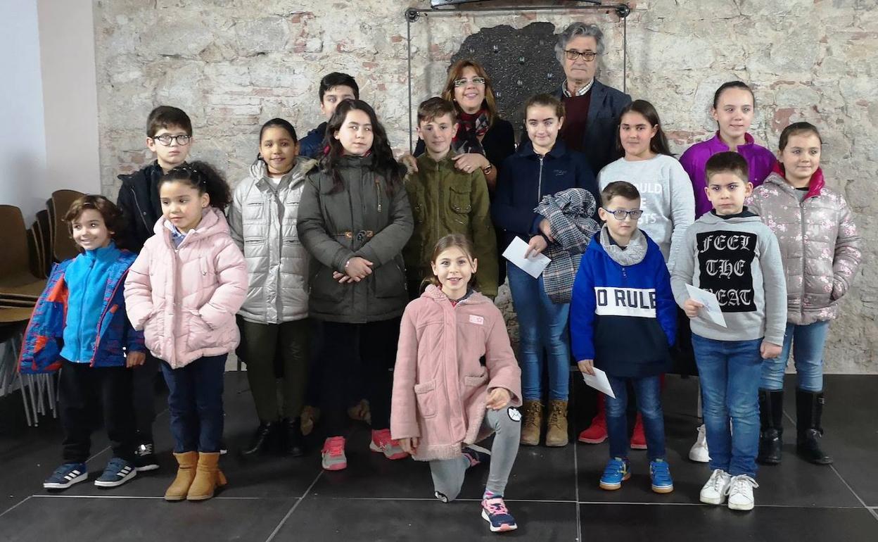 Ganadores de la edición anterior con concejales de entonces 