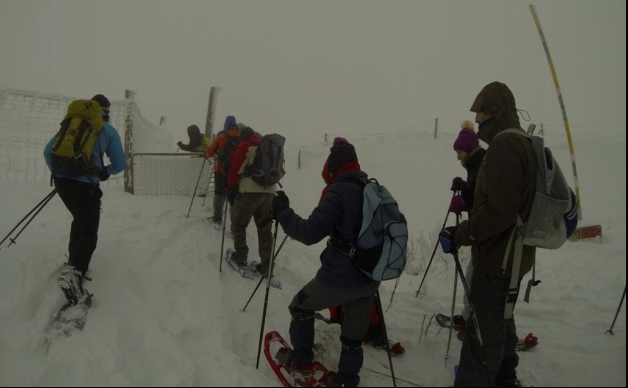Ruta del CECA con raquetas de nieve 