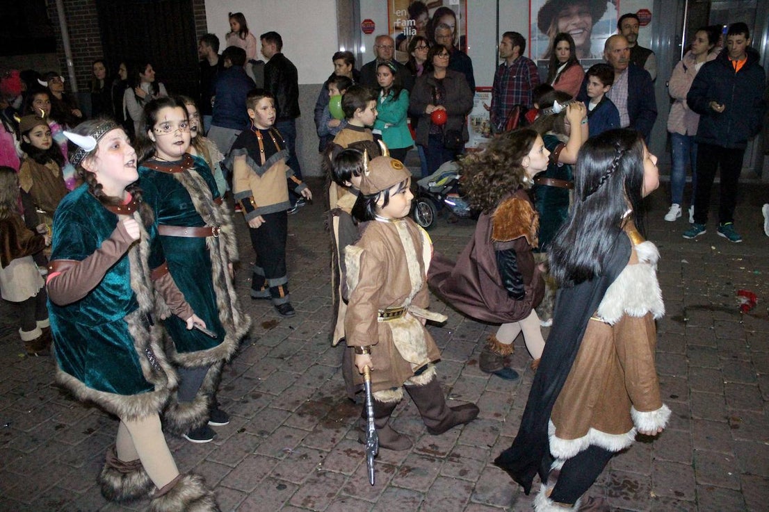 Fotos: Pasacalles carnavalero