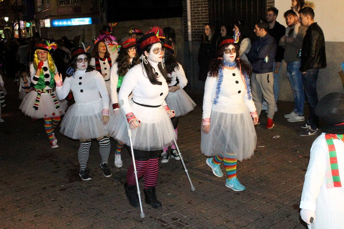 Fotos: Pasacalles carnavalero