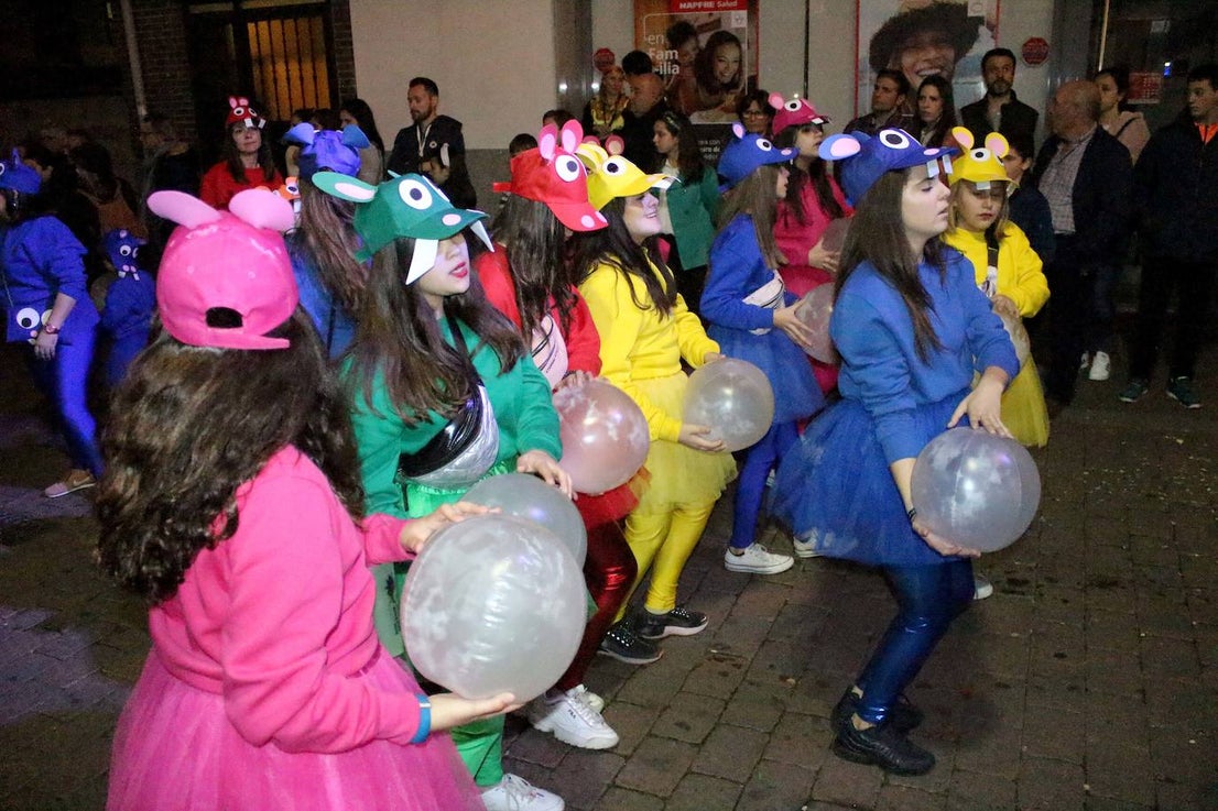 Fotos: Pasacalles carnavalero