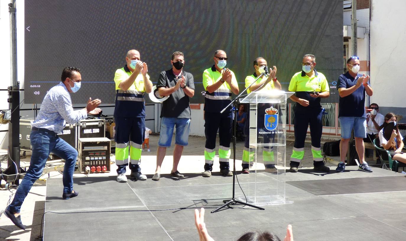 Fotos: Homenaje en la plaza de España