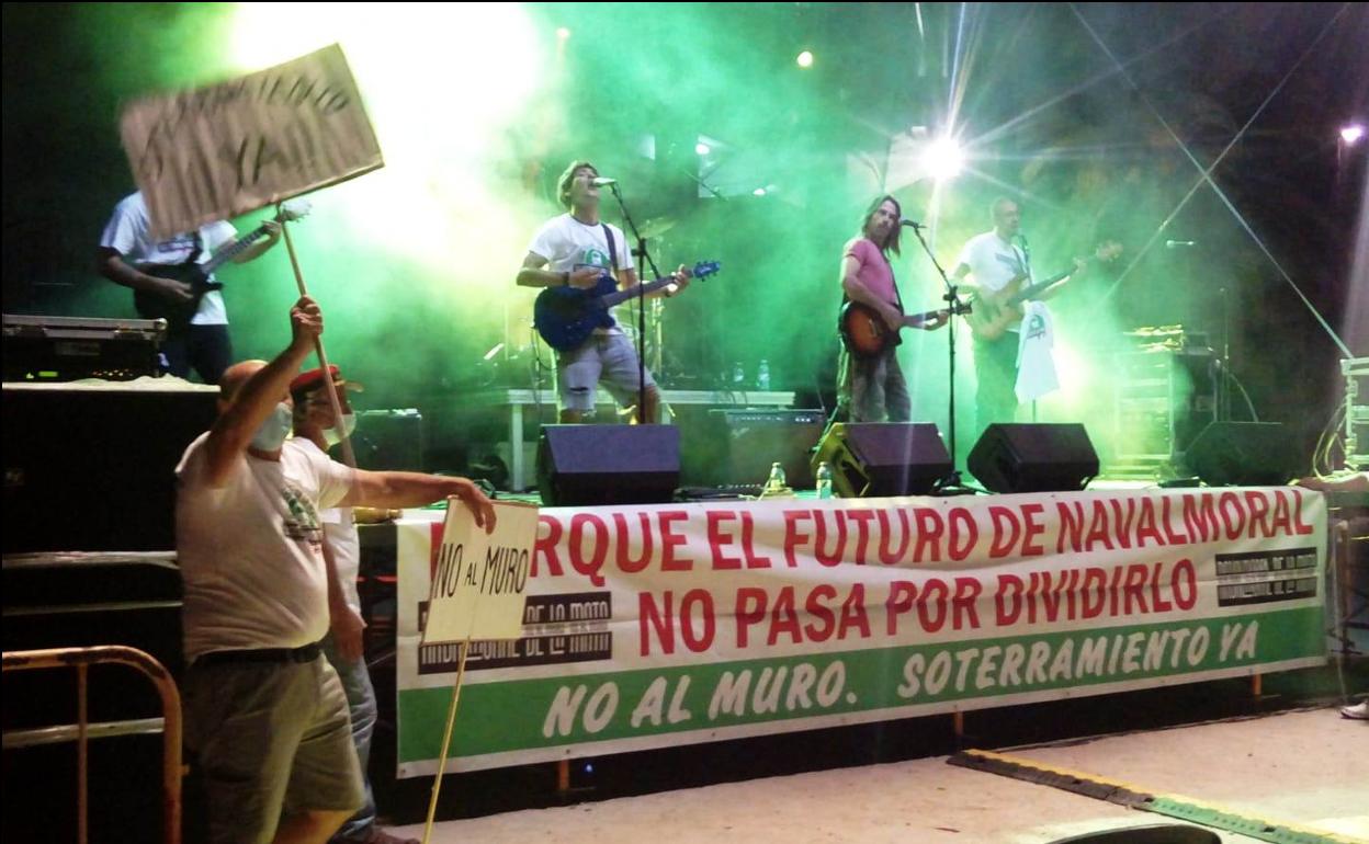 No al muro a ritmo de rock