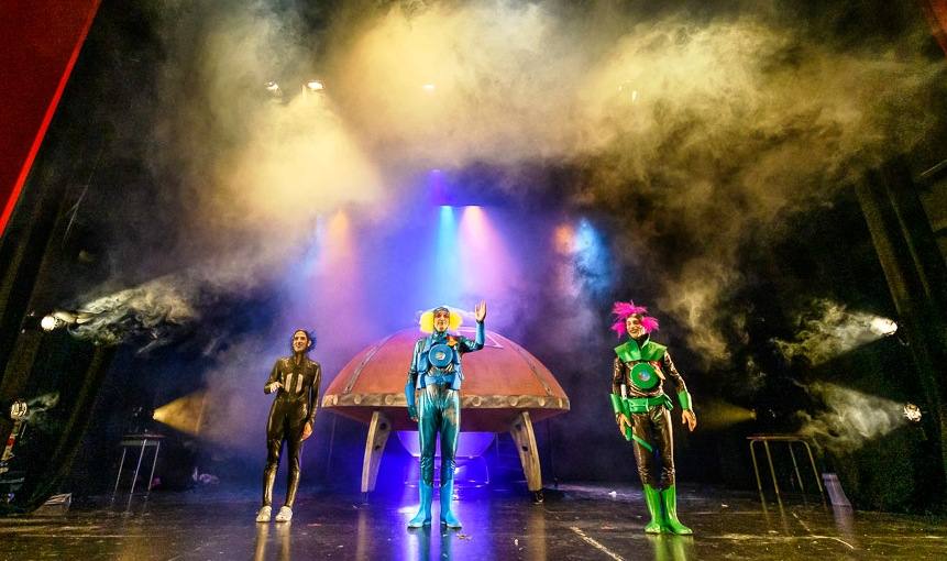 Fotos: Los Asaco estrenan 'Crash, un planeta emocionante'