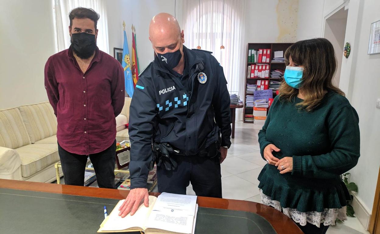 Toma de posesión ante la alcaldesa y el concejal de Seguridad Ciudadana 
