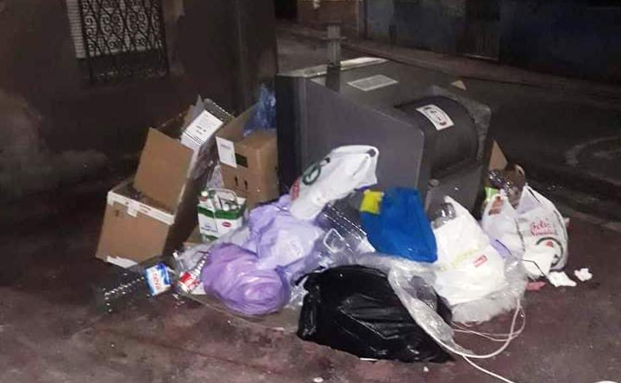 La vigilancia del vertido incontrolado de basura se incrementará con los nuevos policías