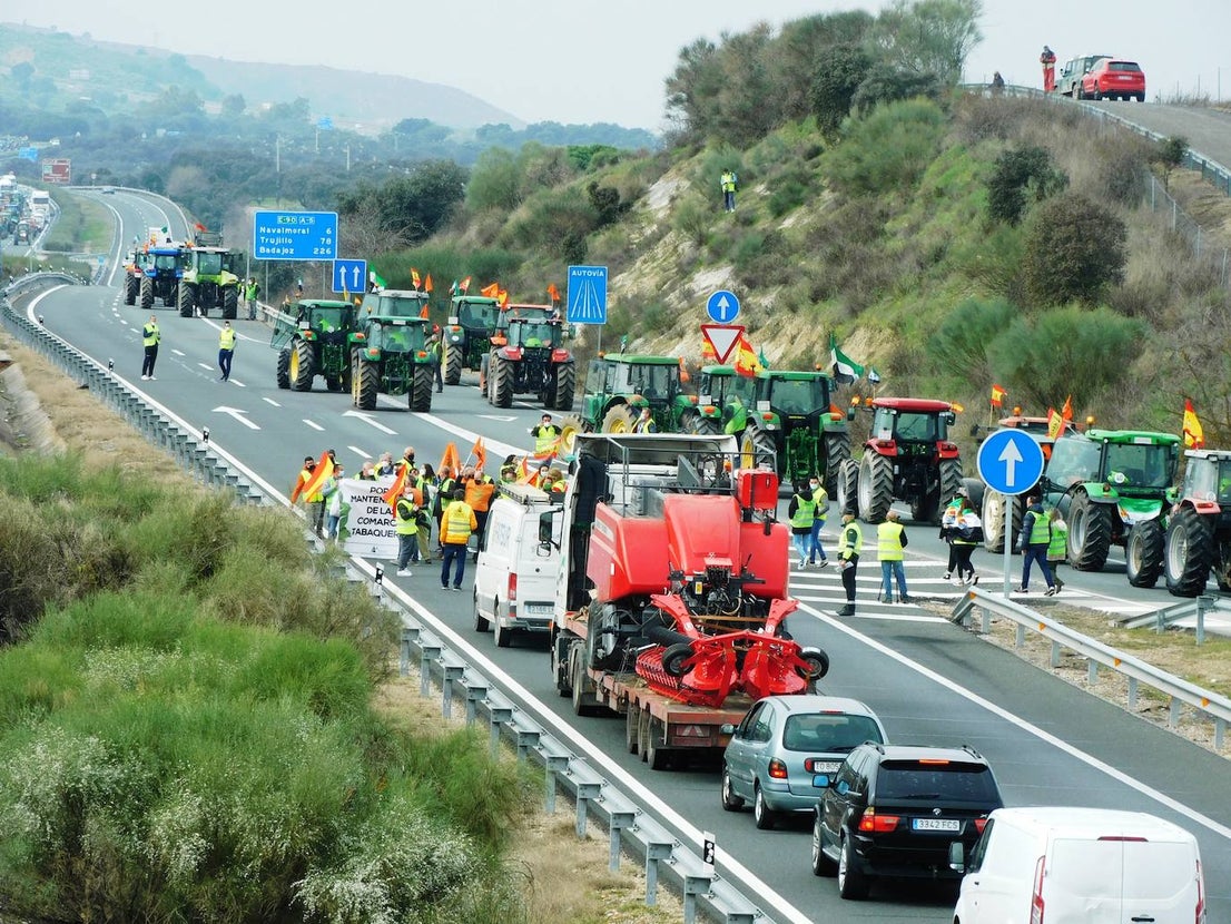 Fotos: Protesta tabaquera en la autovía de Extremadura