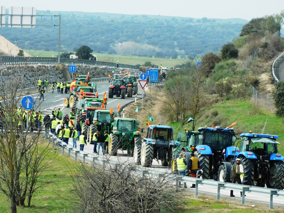 Fotos: Protesta tabaquera en la autovía de Extremadura