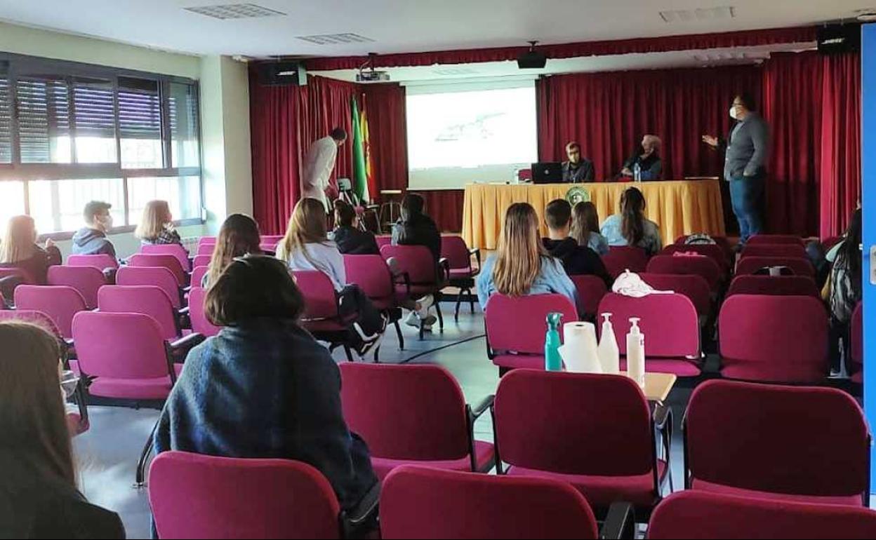 El instituto Zurbarán formará a jóvenes en Transporte y Logística