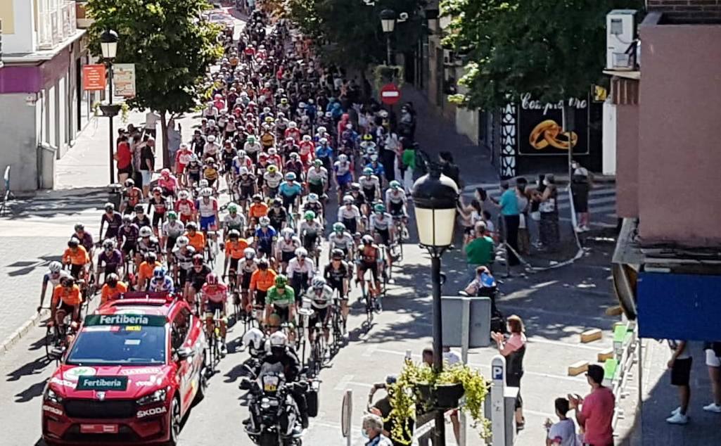Fotos: Jornada histórica para el deporte moralo: sale una etapa de la Vuelta Ciclista