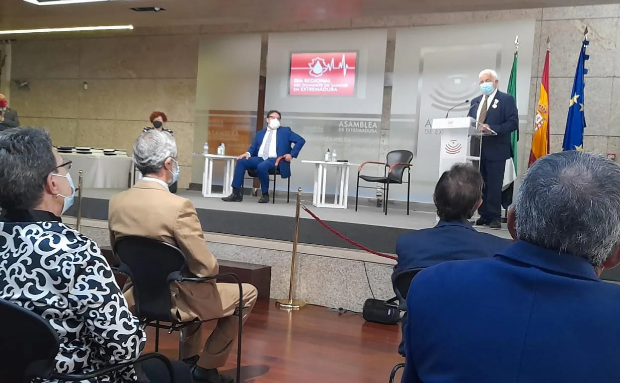 El acto se celebró, cnn modestia, en la Asamblea de Extremadura 